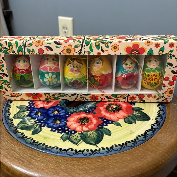 Russian Nesting Dolls Set and Ornaments - Picture 3 of 4